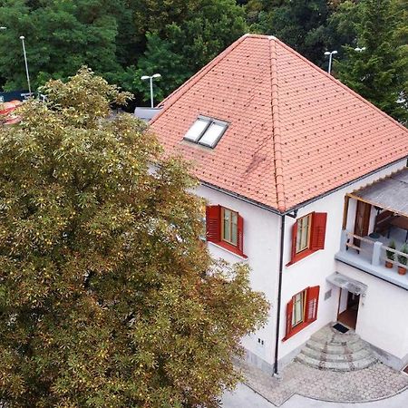 Triglav Apartment House Kranj Exterior foto
