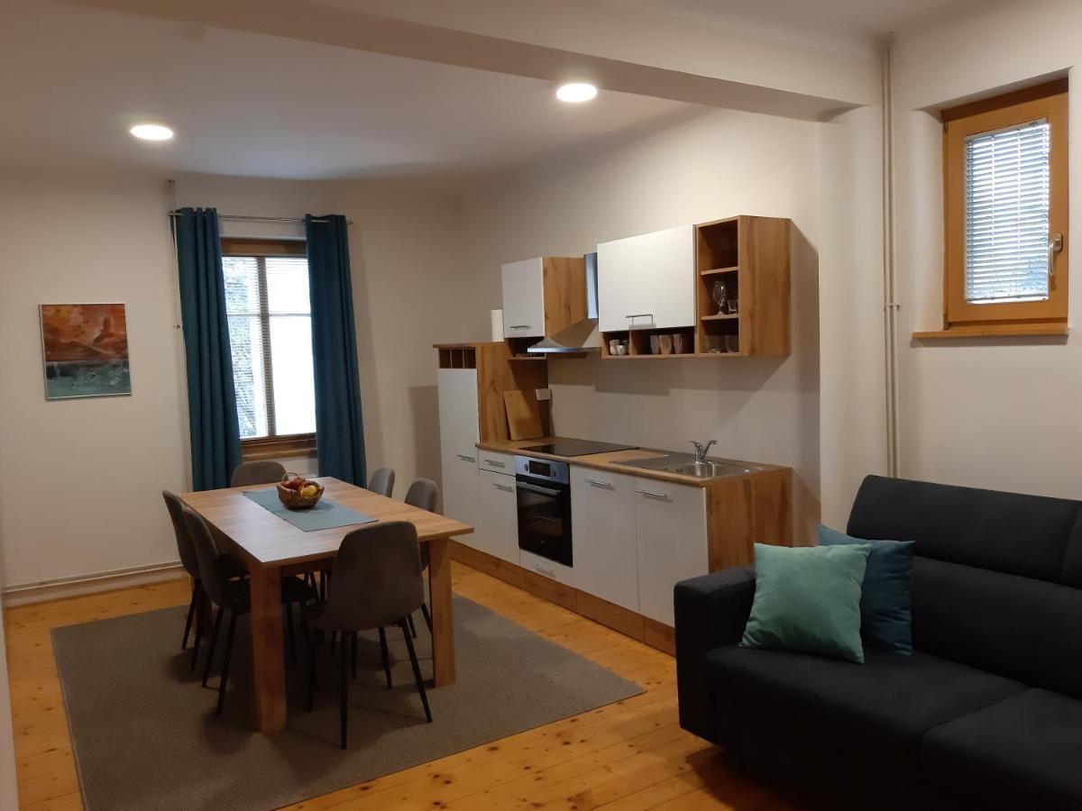 Triglav Apartment House Kranj Exterior foto