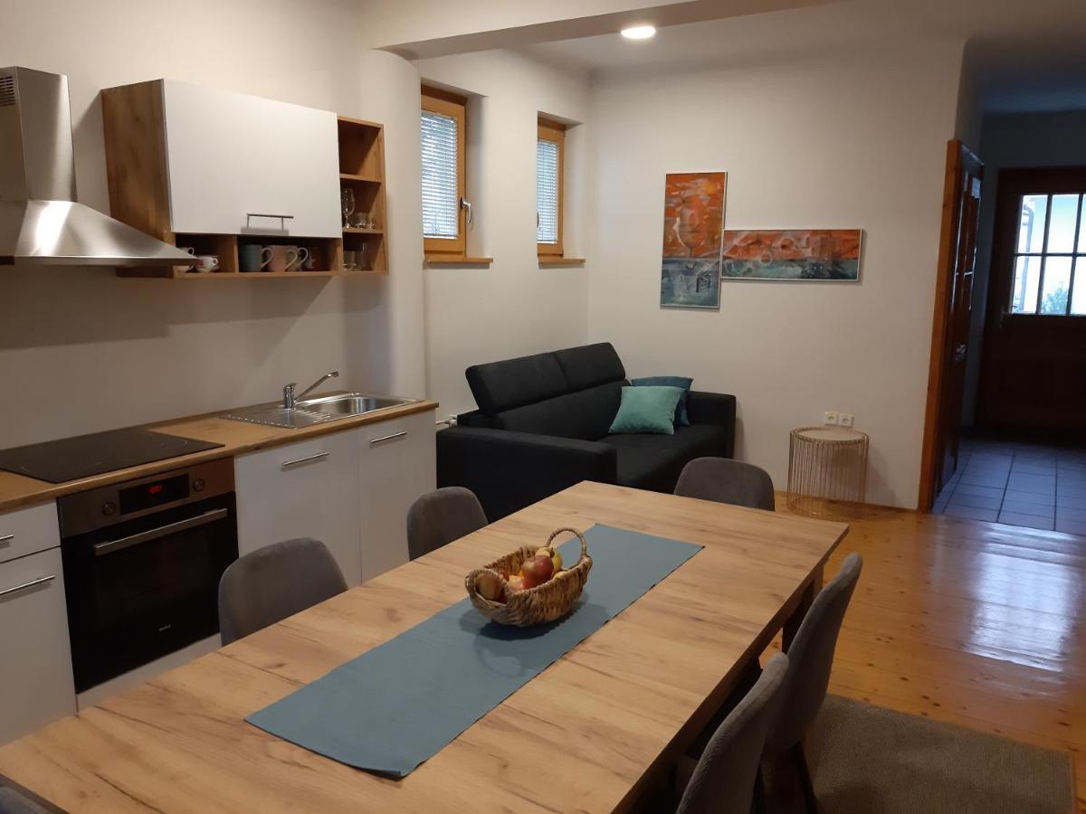 Triglav Apartment House Kranj Exterior foto